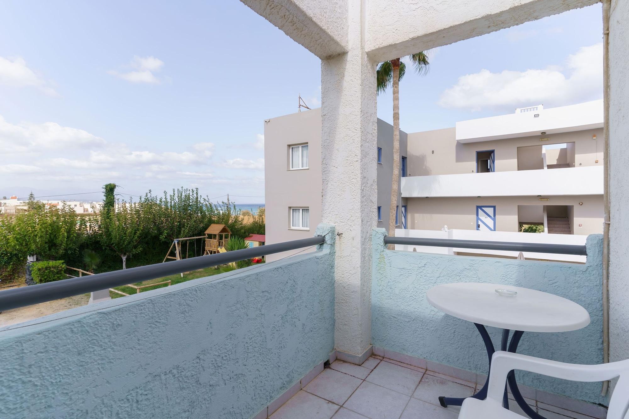 Aparthotel Blue Dream 3*